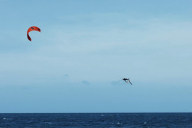 Charles Brodel en session kitefoil freestyle