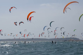 Defi Kite Gruissan 2022 J1: l'event de kitesurf est de retour !