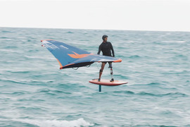 Manera - ERIC, le surfeur Dargent