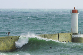 Surf Épique en Bretagne avec Dylan Graves