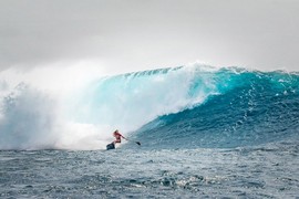 Du gros SUP surfing à Fidji